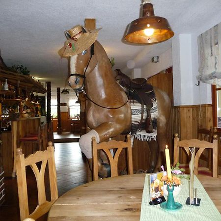 Steakhouse & Pension Crazy Horse Suhl Eksteriør bilde