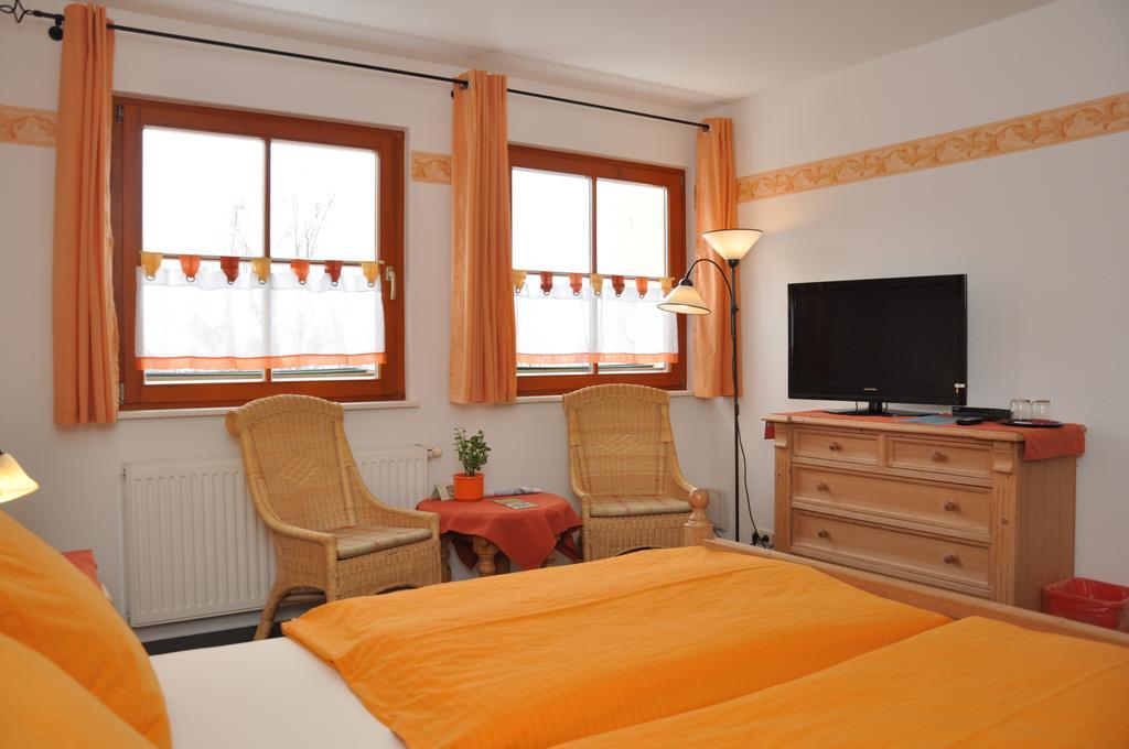 Steakhouse & Pension Crazy Horse Suhl Rom bilde